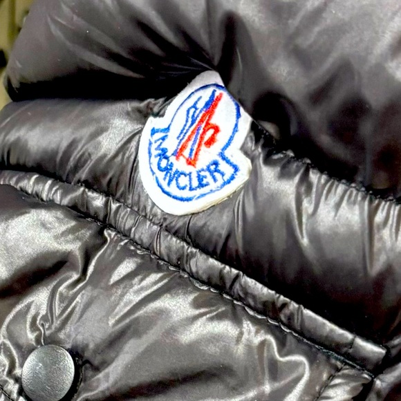 Black Moncler Puffer Jacket w Fur
